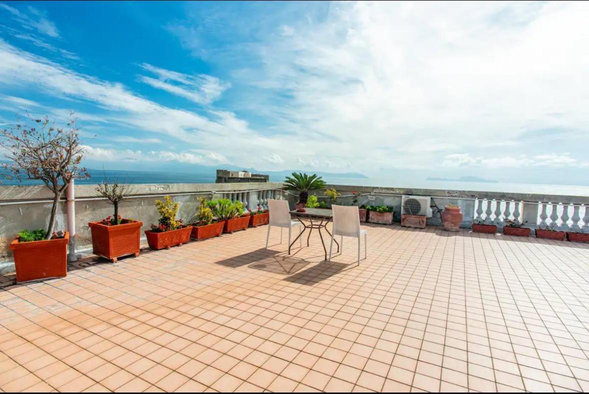Rooftop In Front Of The Castle Νάπολη Εξωτερικό φωτογραφία